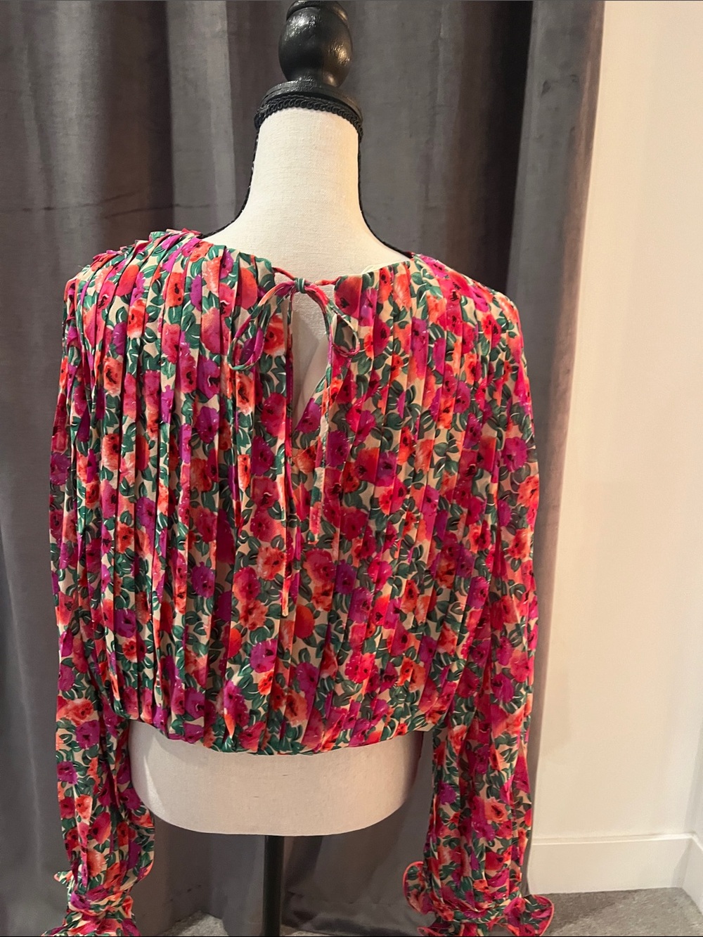 Endless Rose Pink & Green Floral Pleated Blouse - Picture 6 of 7